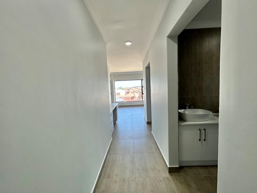 4 Bedroom Property for Sale in Wavecrest Eastern Cape